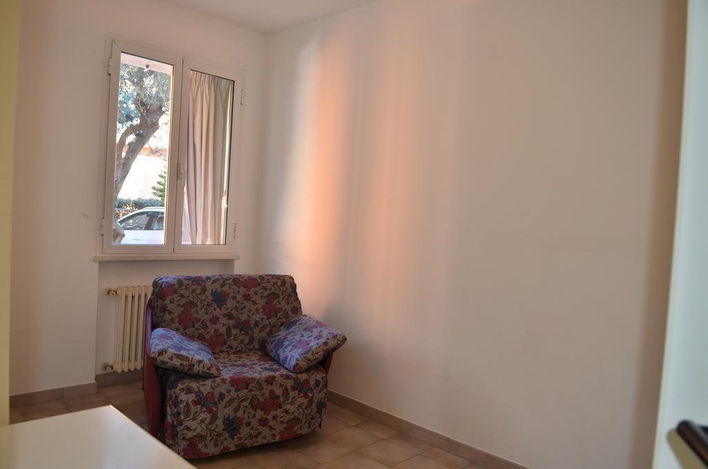 Residence Villa Carmen Fronte Mare A 50 Mt Pietra Ligure Exteriér fotografie
