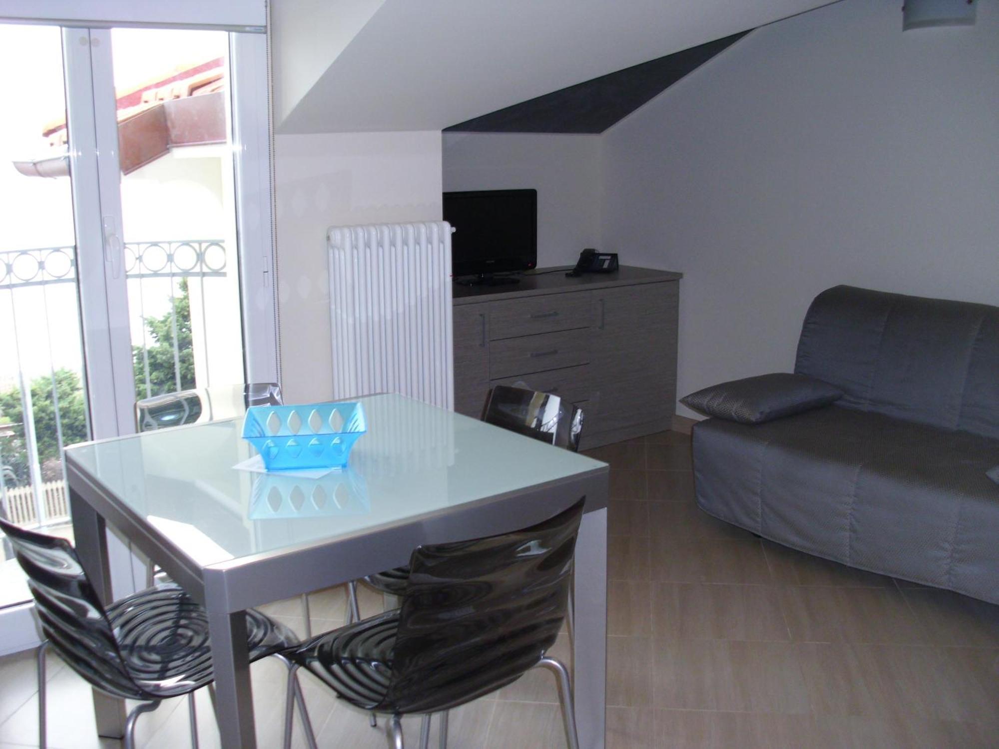 Residence Villa Carmen Fronte Mare A 50 Mt Pietra Ligure Exteriér fotografie