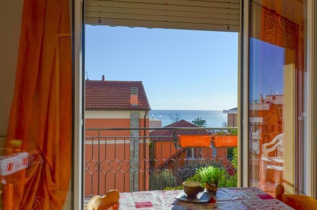 Residence Villa Carmen Fronte Mare A 50 Mt Pietra Ligure Exteriér fotografie