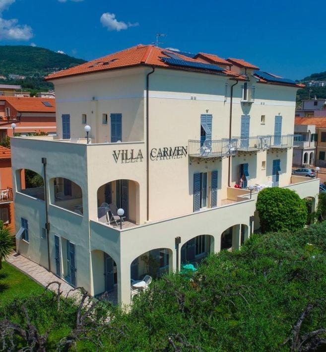 Residence Villa Carmen Fronte Mare A 50 Mt Pietra Ligure Exteriér fotografie