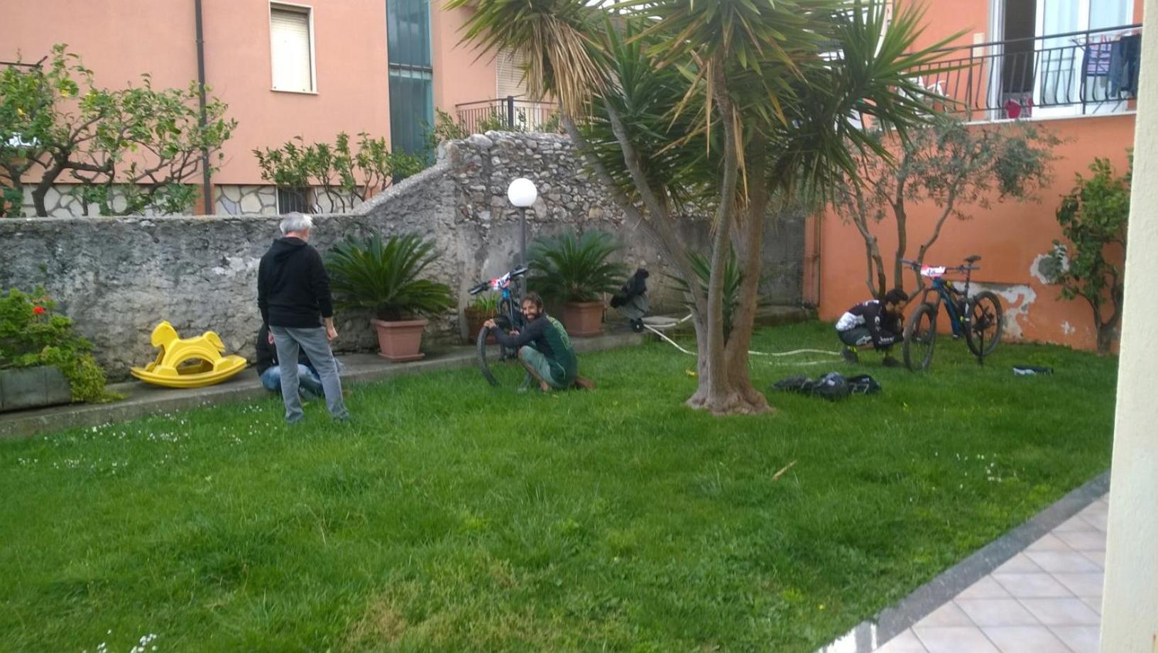 Residence Villa Carmen Fronte Mare A 50 Mt Pietra Ligure Exteriér fotografie