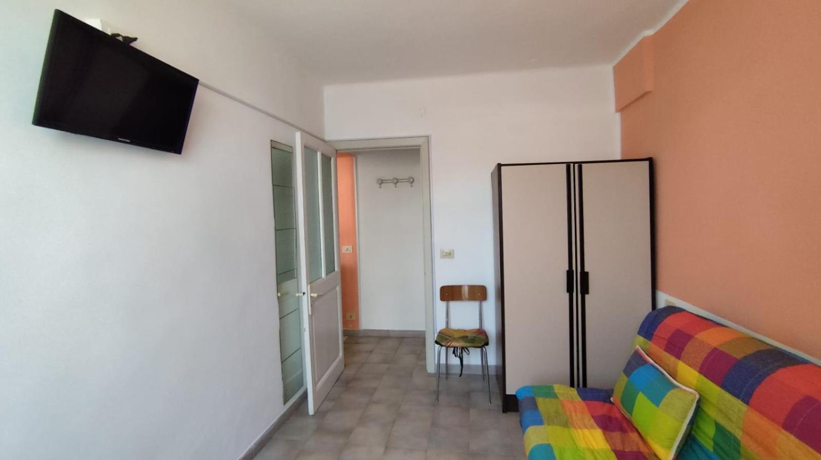 Residence Villa Carmen Fronte Mare A 50 Mt Pietra Ligure Exteriér fotografie